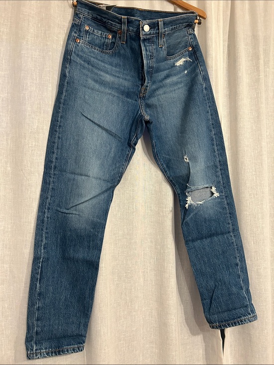 Levi's Denim - Levi's Boyfriend Jeans - Dark Blue with Distressed Knee